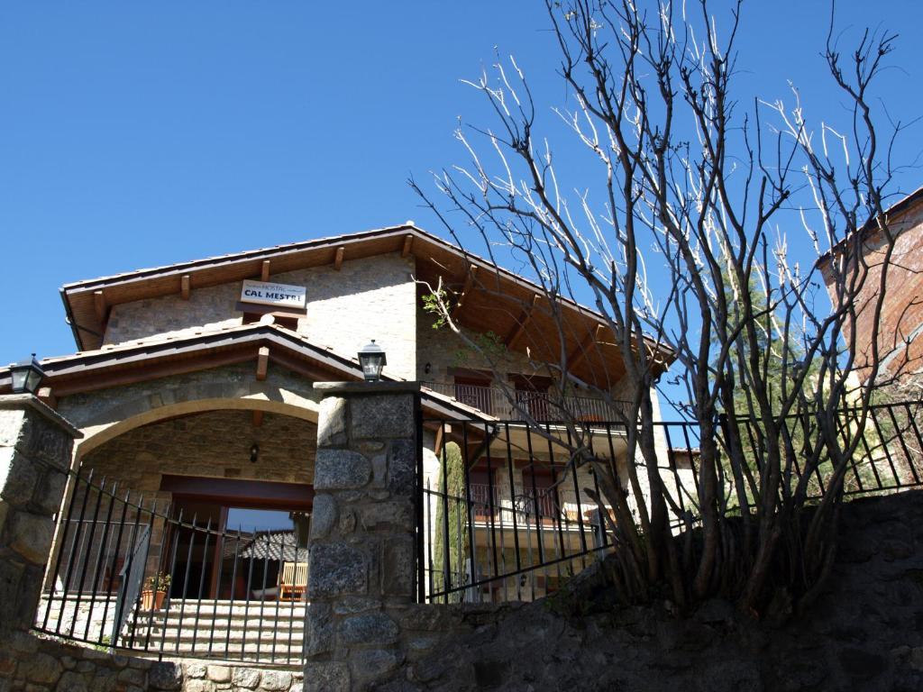 Hostal Cal Mestre Vilallonga de Ter Ngoại thất bức ảnh